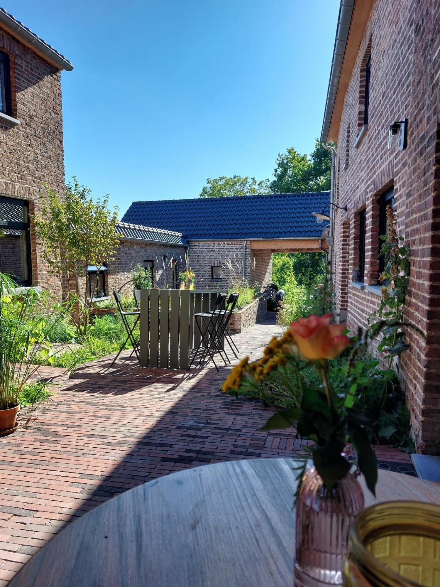 Bed and Breakfast Boerderaaj Bilzen Exterior foto